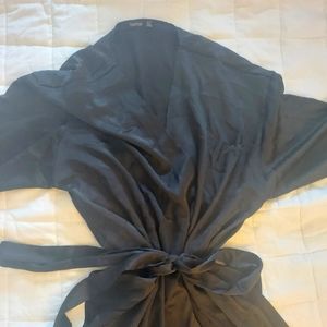 Boohoo silk wrap blouse in black size us 18